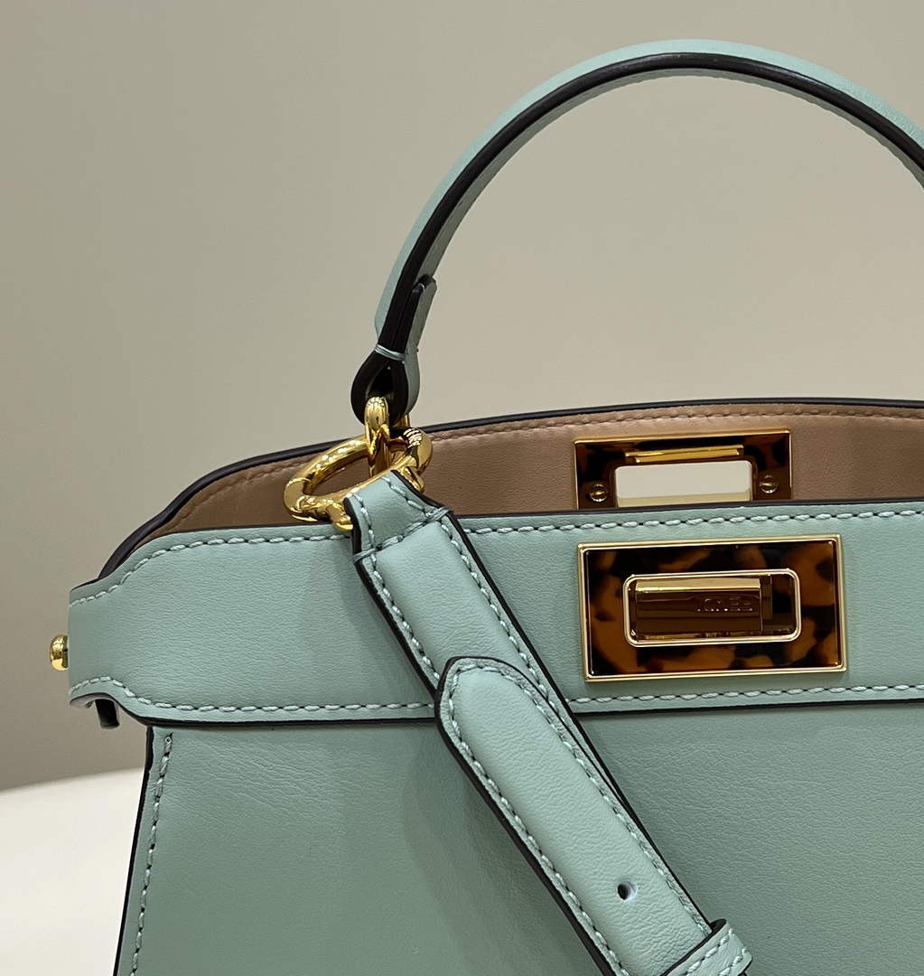 Fendi 8BN327 Peekaboo Iseeu Small Bag Green - 21 cm × 11 cm × 27 cm / Green - View 4