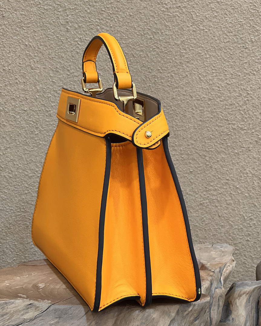 Fendi 8BN327 Peekaboo Iseeu Small Bag Yellow - 21 cm × 11 cm × 27 cm / Yellow - View 2