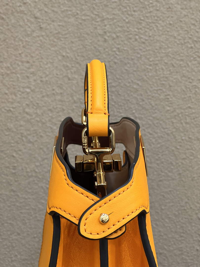 Fendi 8BN327 Peekaboo Iseeu Small Bag Yellow - 21 cm × 11 cm × 27 cm / Yellow - View 4