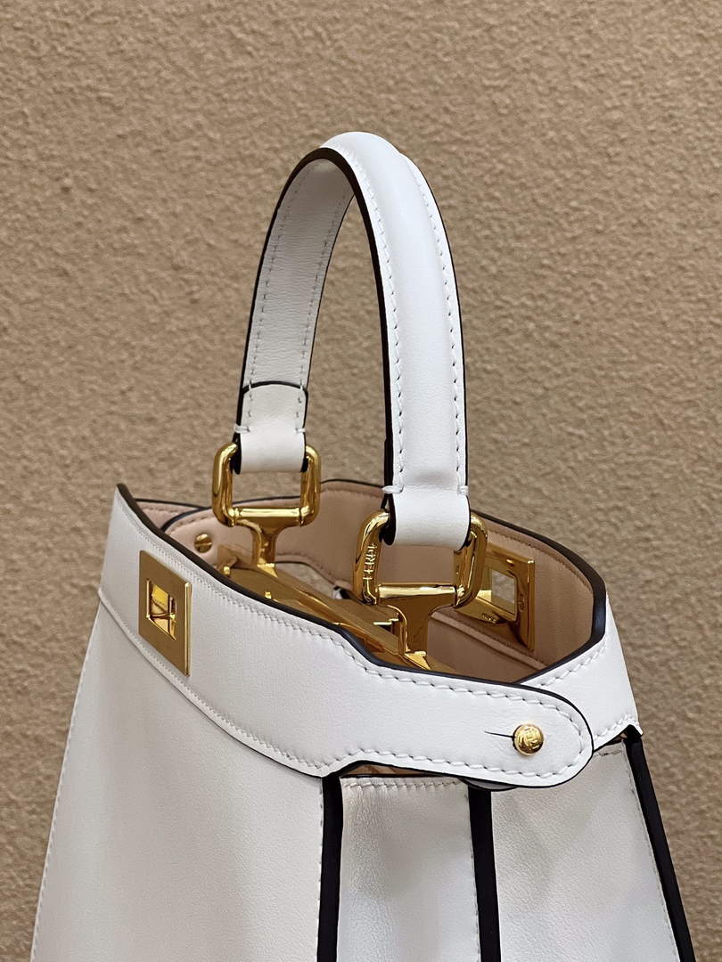 Fendi 8BN327 Peekaboo Iseeu Small Bag White - 21 cm × 11 cm × 27 cm / White - View 4