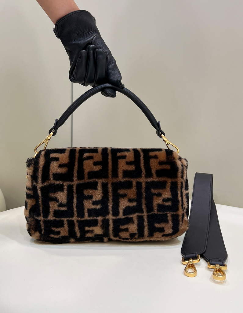 Fendi 8BR600 Baguette Bag leather bag in Brown - Default Title - View 2