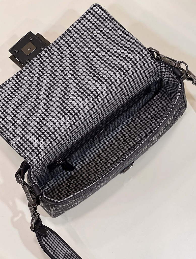Fendi 8BR600 Baguette Gray houndstooth wool bag with FF embroidery - Default Title - View 9