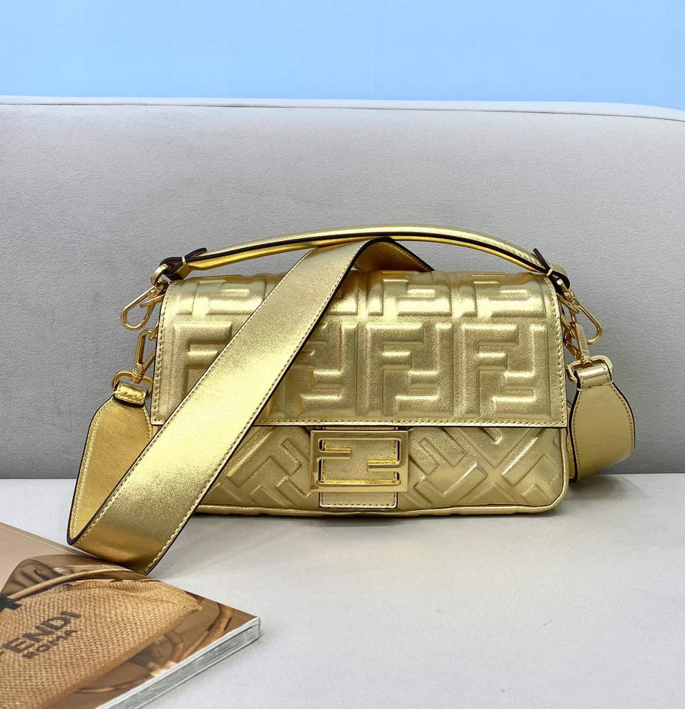 Fendi 8BR600 Baguette Gold leather bag - Default Title - View 1