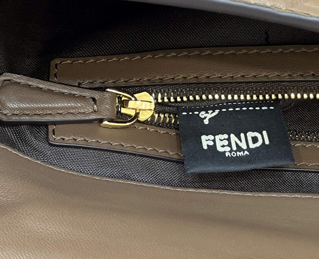 Fendi 8BR600 Baguette Brown leather bag - Default Title - View 9