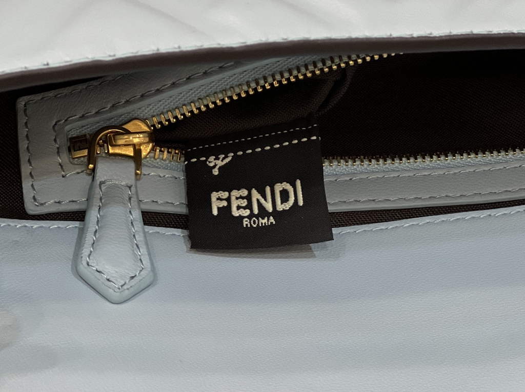 Fendi 8BR600 Baguette Light Blue leather bag - Default Title - View 9