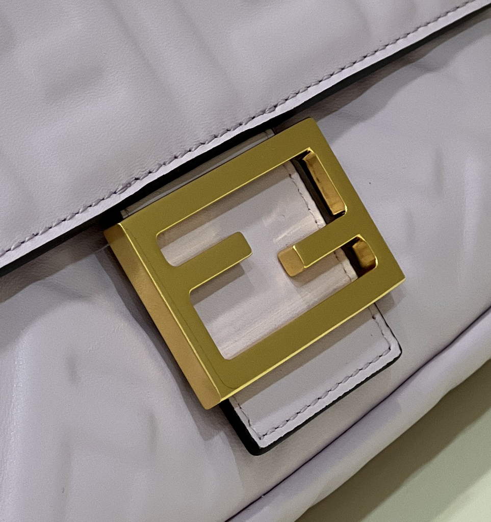 Fendi 8BR600 Baguette Light Purple leather bag - Default Title - View 6