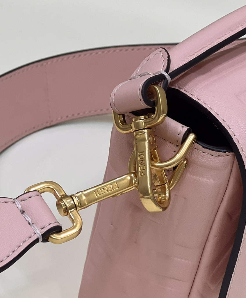 Fendi 8BR600 Baguette Pink leather bag - Default Title - View 6