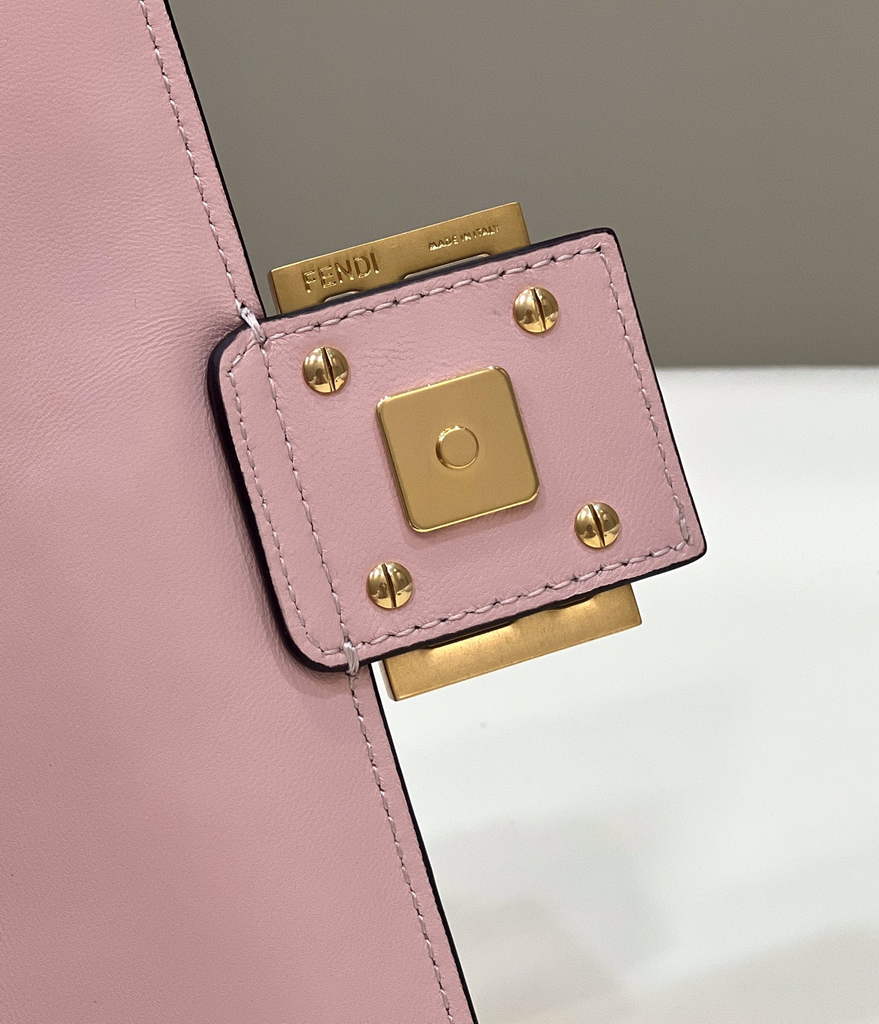 Fendi 8BR600 Baguette Pink leather bag - Default Title - View 8
