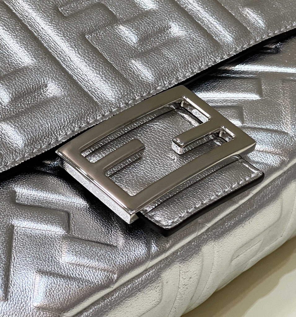 Fendi 8BR600 Baguette Silver leather bag - Default Title - View 6