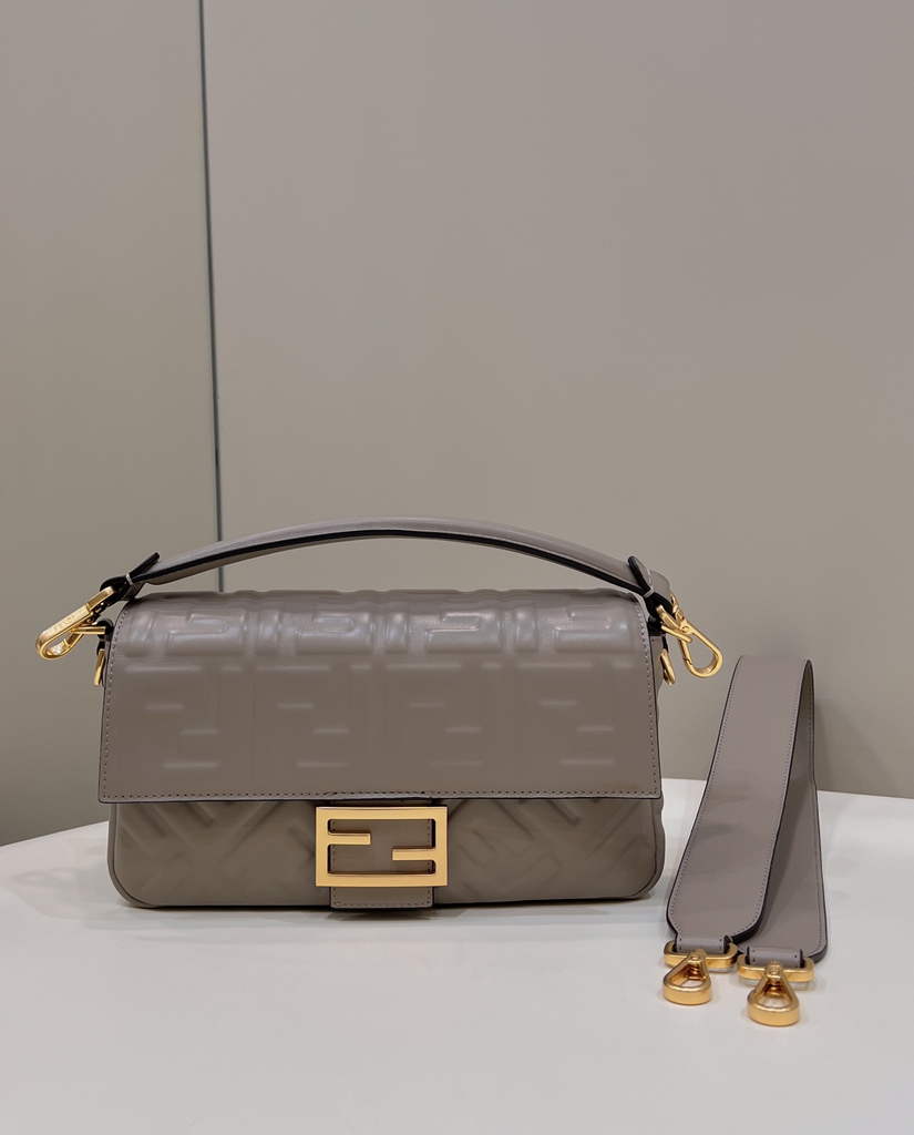 Fendi 8BR600 Baguette Gray leather bag - Default Title - View 1