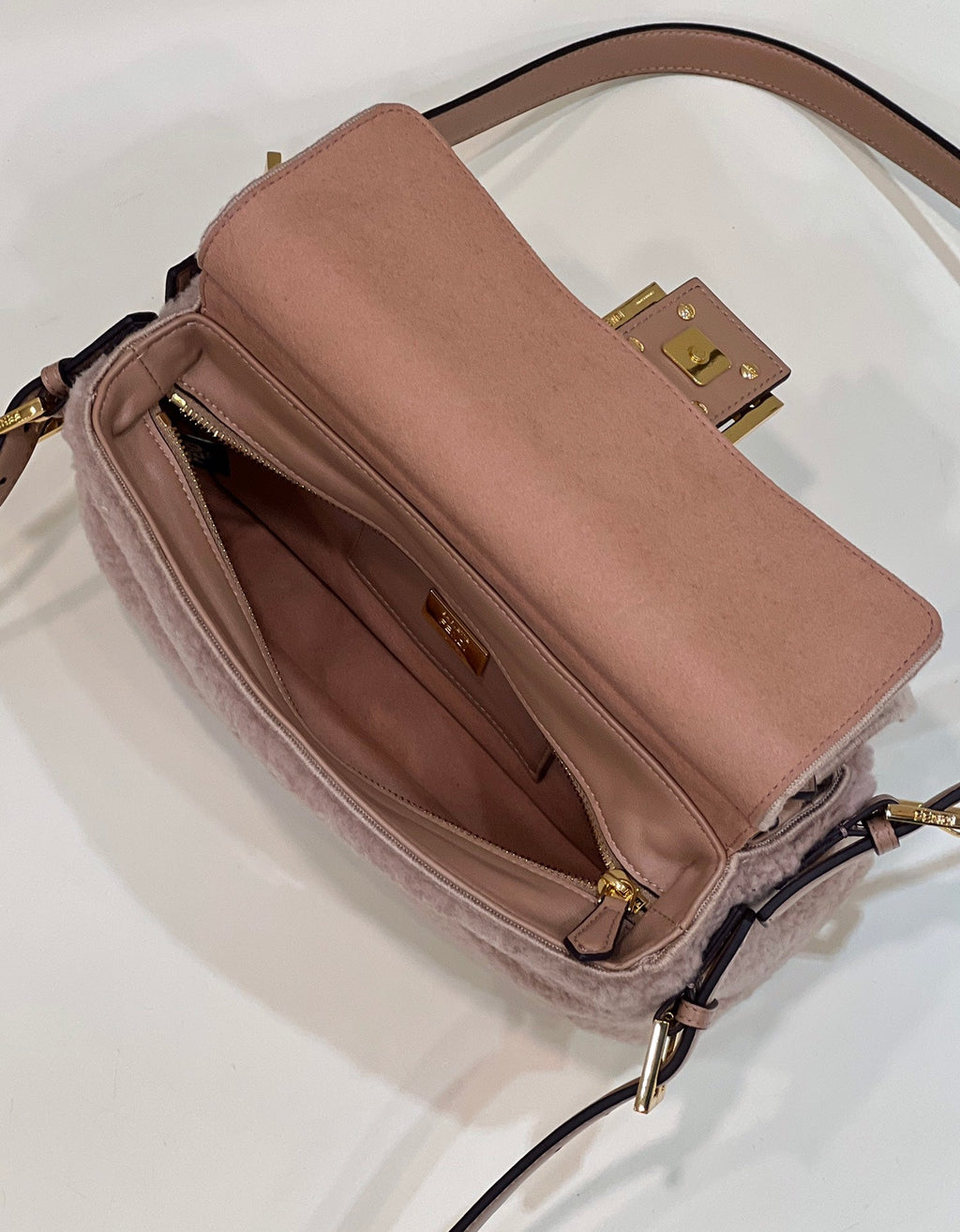 Fendi 8BR600 Baguette leather bag Pink - Default Title - View 9