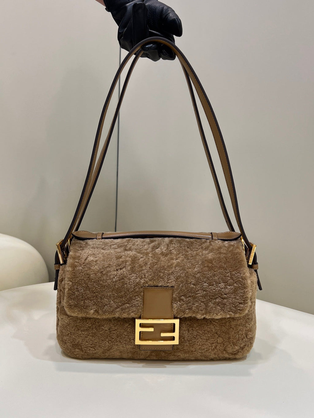 Fendi 8BR600 Baguette leather bag Tan - Default Title - View 1
