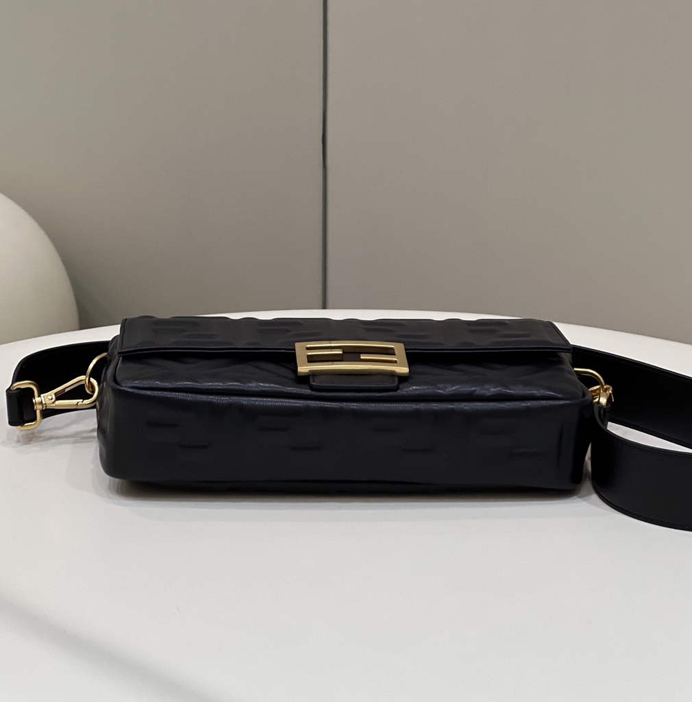 Fendi 8BR600 Baguette Black leather bag - Default Title - View 5