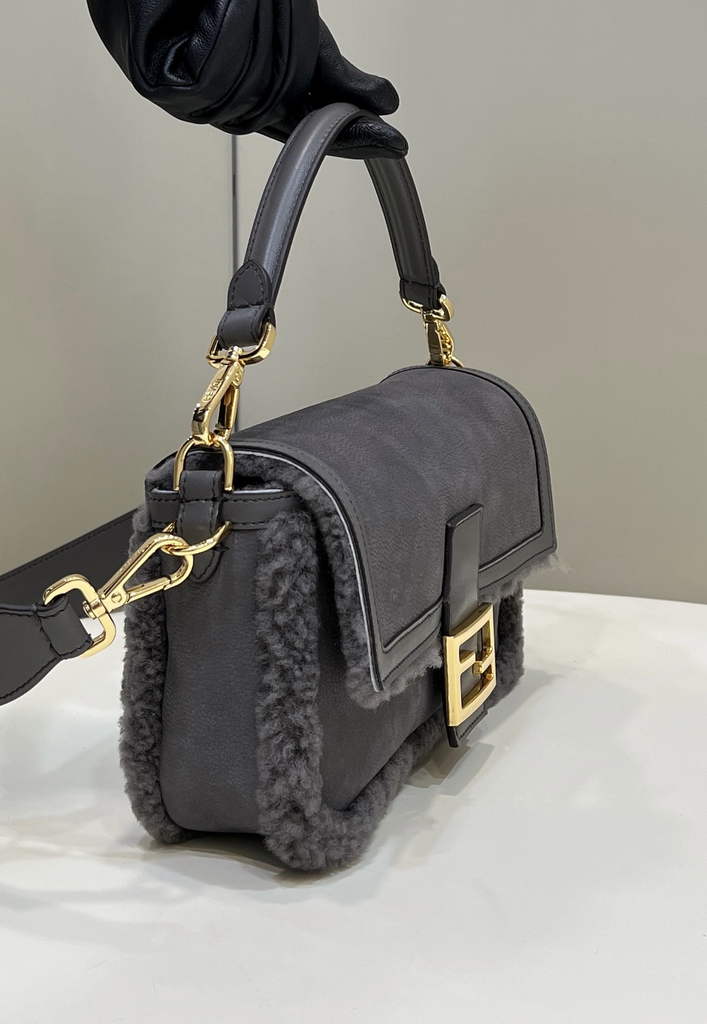 Fendi 8BR600 Baguette leather bag Gray - Default Title - View 3