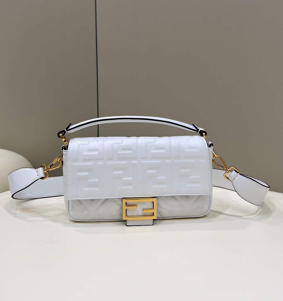 Fendi 8BR600 Baguette White leather bag - Default Title - View 3