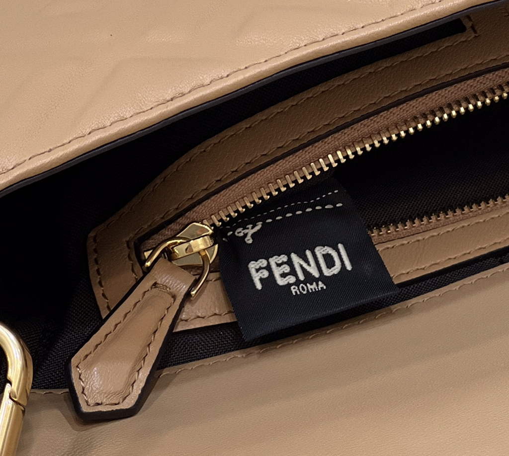 Fendi 8BR600 Baguette Beige leather bag - Default Title - View 10