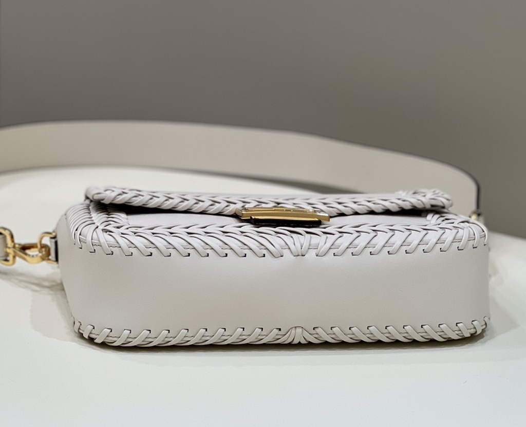 Fendi 8BR600 Baguette White leather bag - Default Title - View 7