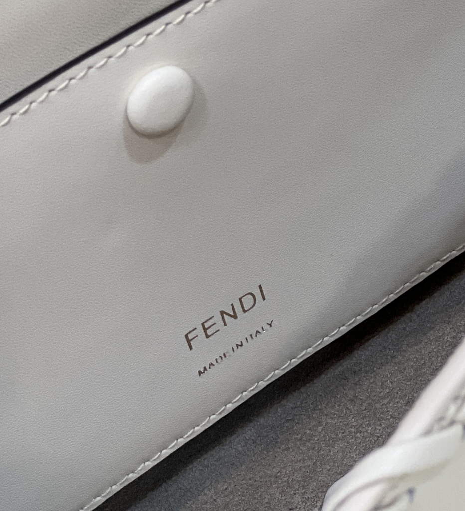 Fendi 8BR600 Baguette White leather bag - Default Title - View 8