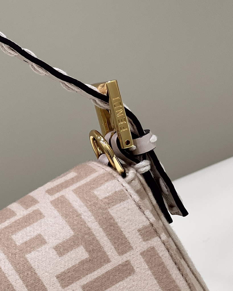 Fendi 8BR792 Baguette 1997 Beige FF wool bag - Default Title - View 4