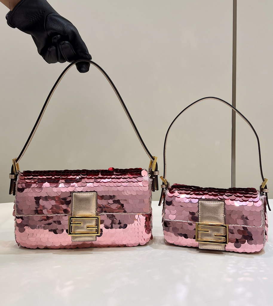 Fendi 8BR792 Baguette 1997 Pink leather and sequinned bag - Default Title - View 1