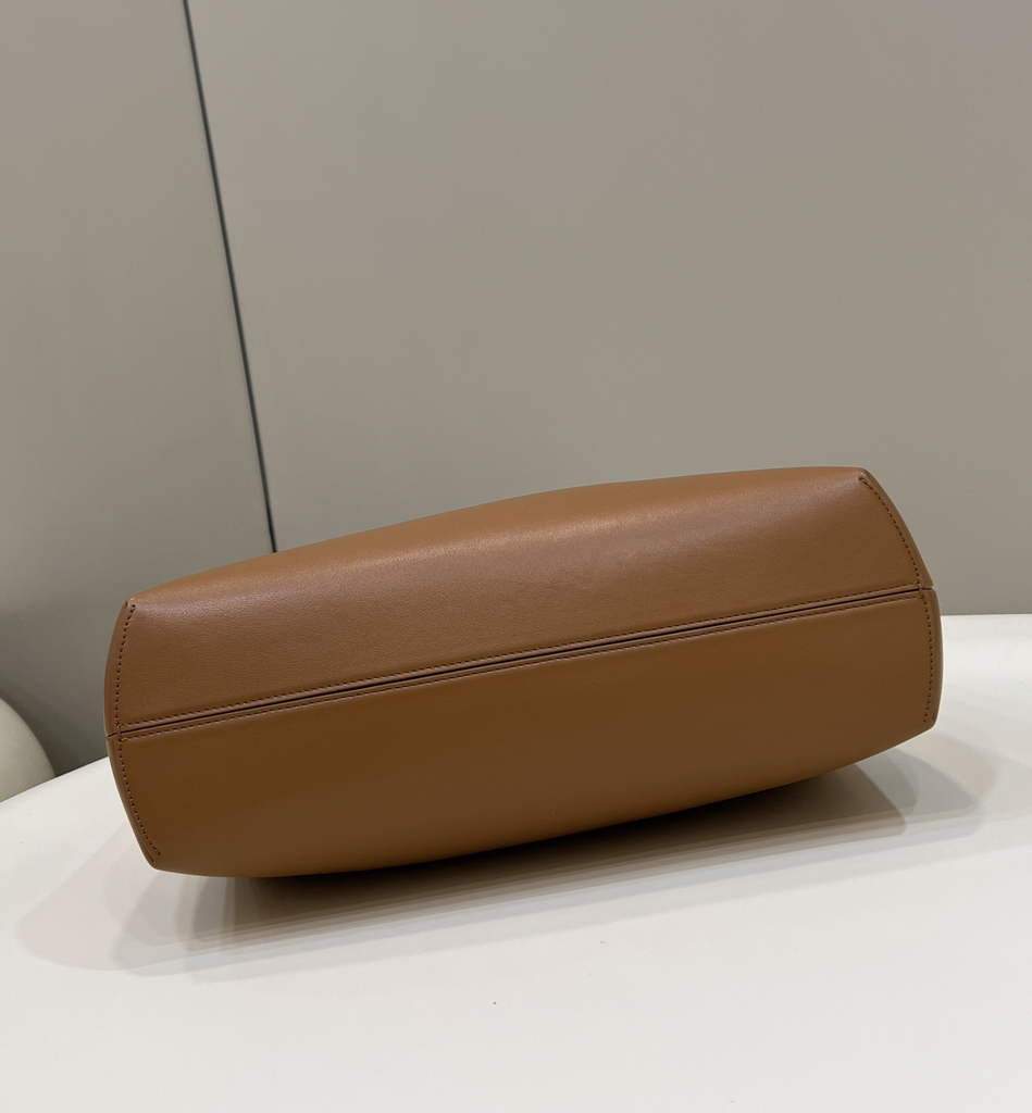 Fendi First Medium 8BP127 Brown leather bag - Default Title - View 4