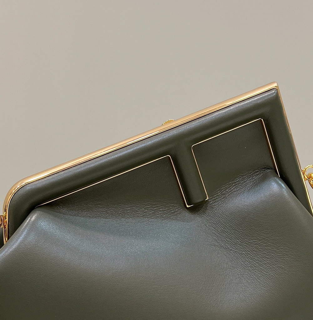 Fendi First Medium 8BP127 Green leather bag - Default Title - View 5