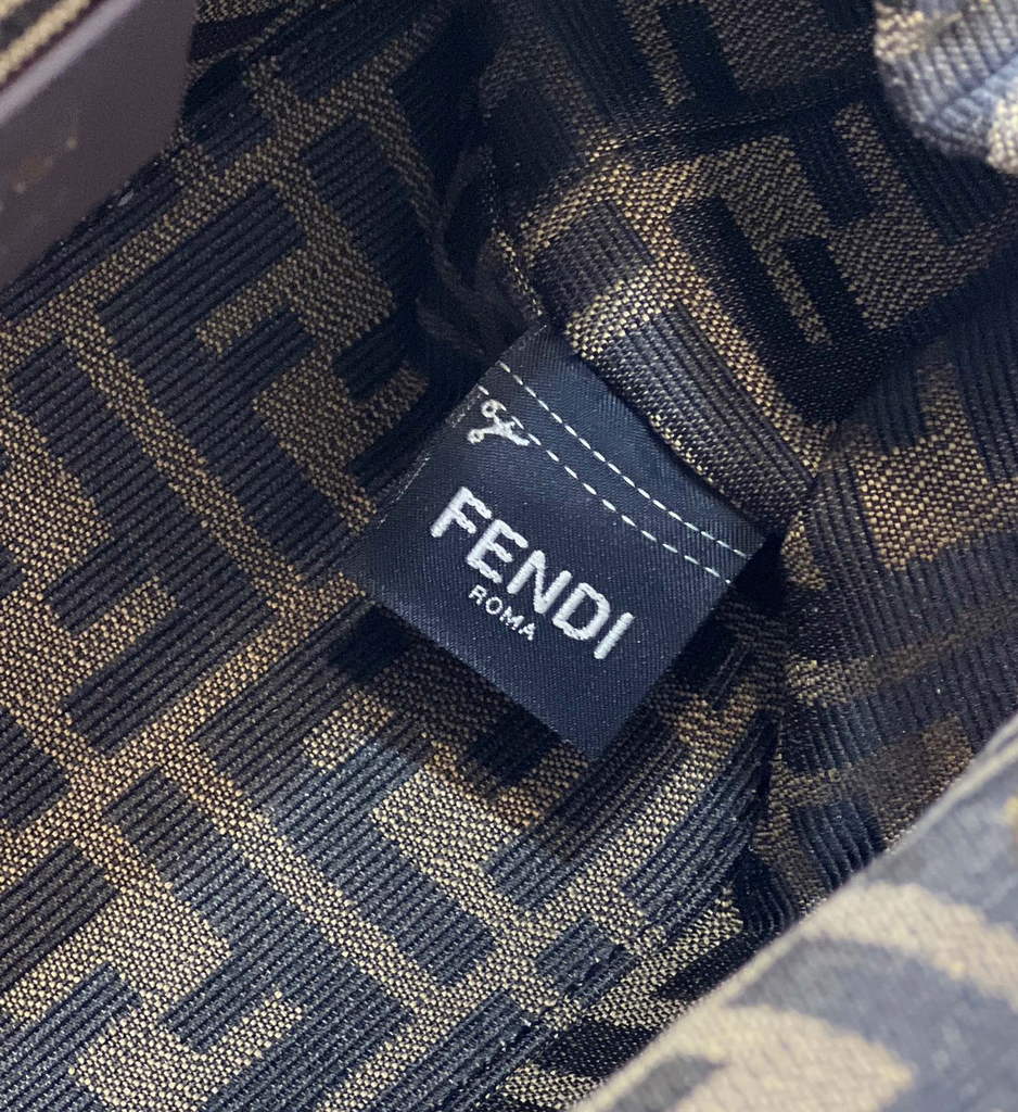 Fendi First Medium 8BP127 Green leather bag - Default Title - View 8