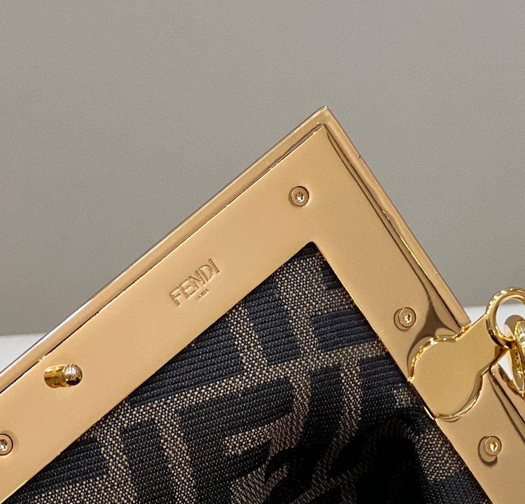 Fendi First Small 8BP129 Pink leather bag - Default Title - View 9