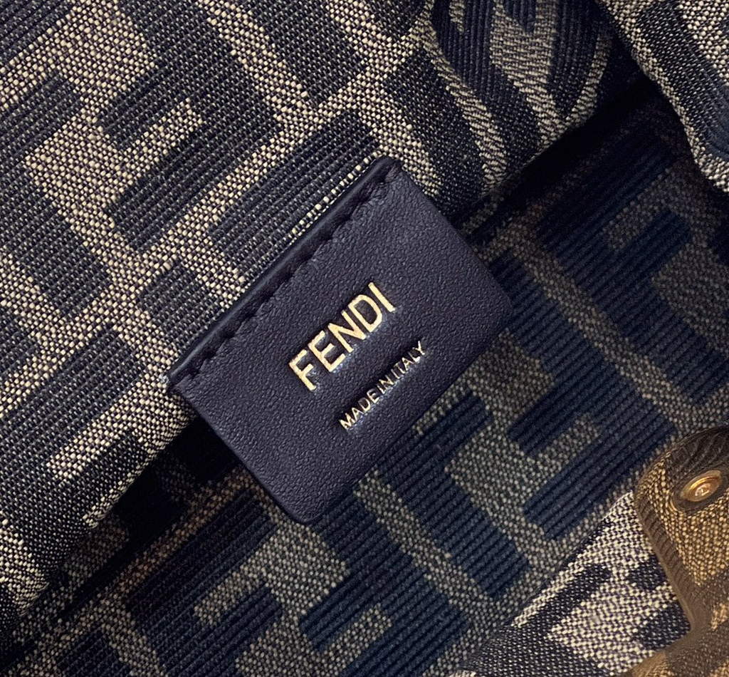 Fendi First Small 8BP129 Red leather bag - Default Title - View 6