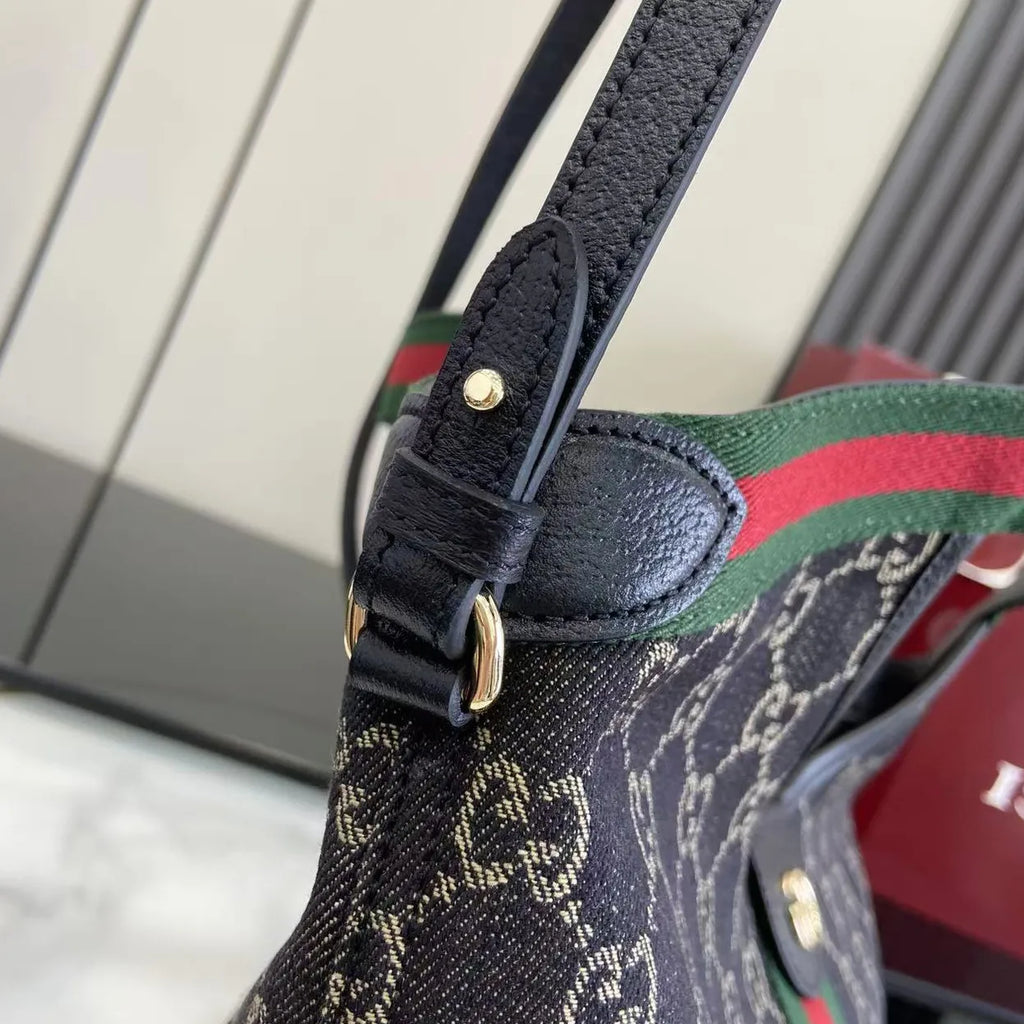 Gucci Giglio small tote bag ‎860845 Green and red Web GG canvas