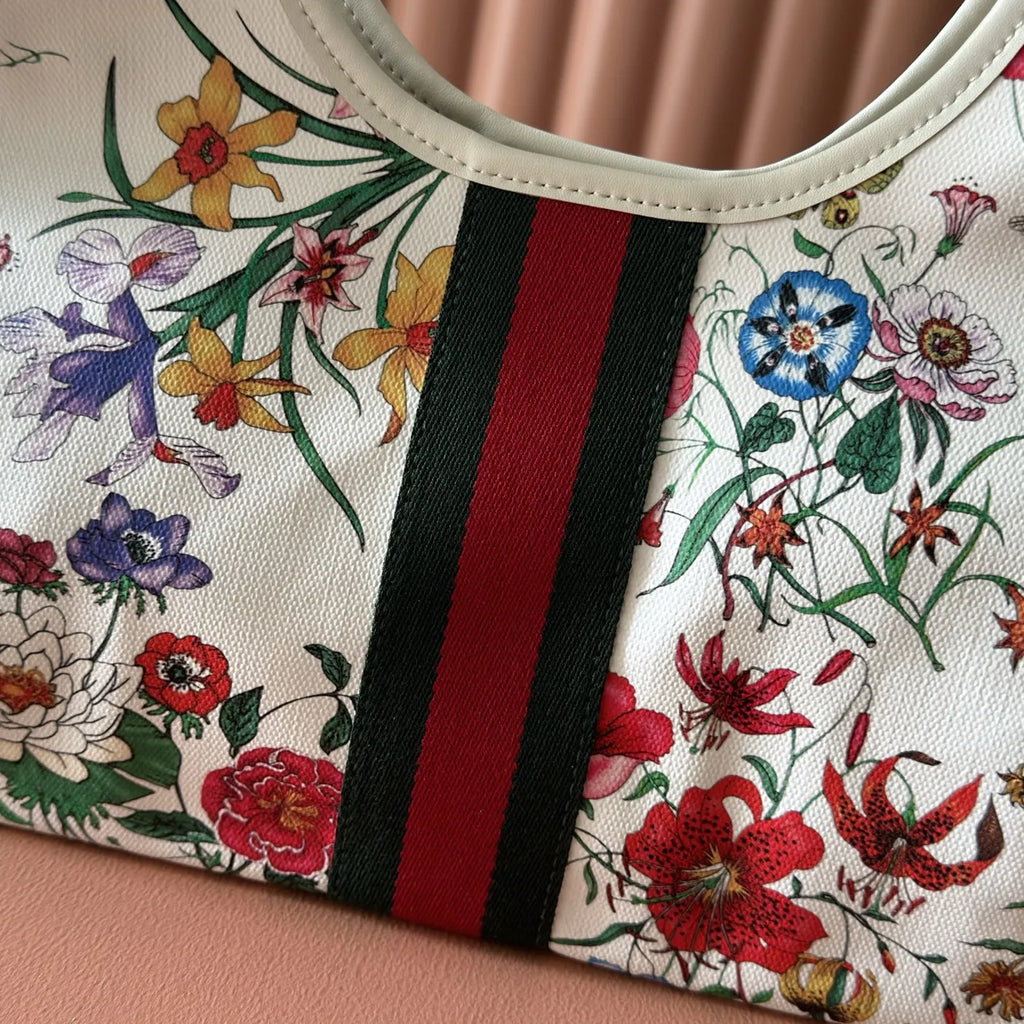 Gucci Giglio Flora small tote bag ‎860845 White leather