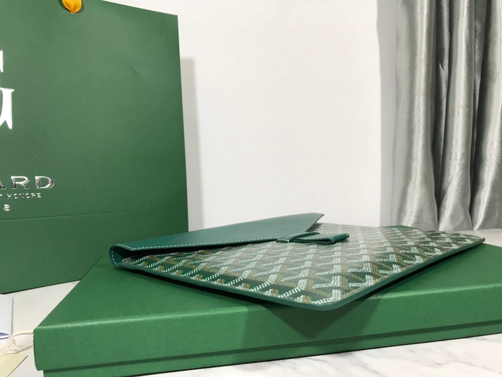 Goyard Camondo MM Horizontal Clutch GY020209 Green