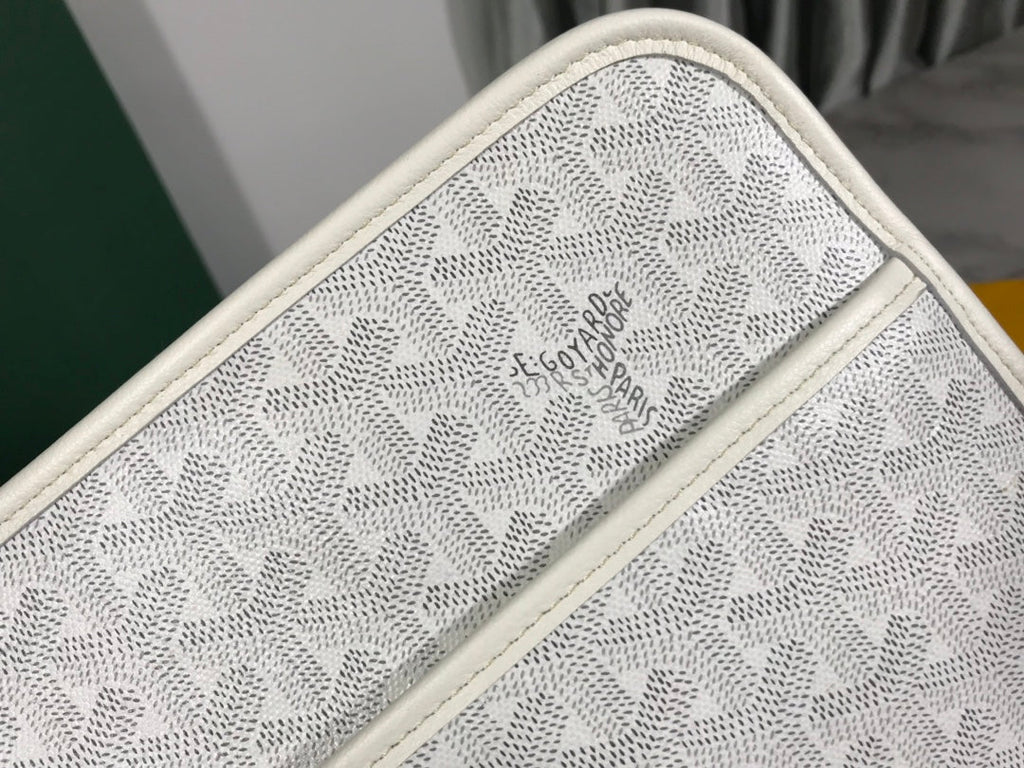 Goyard Jouvence GM Toilet Bag GY020208 White