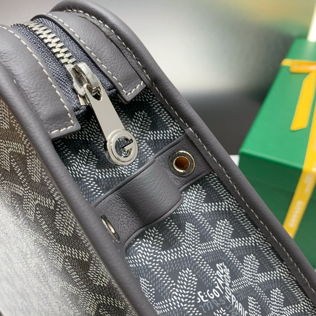 Goyard Jouvence GM Toilet Bag GY020208 Gray