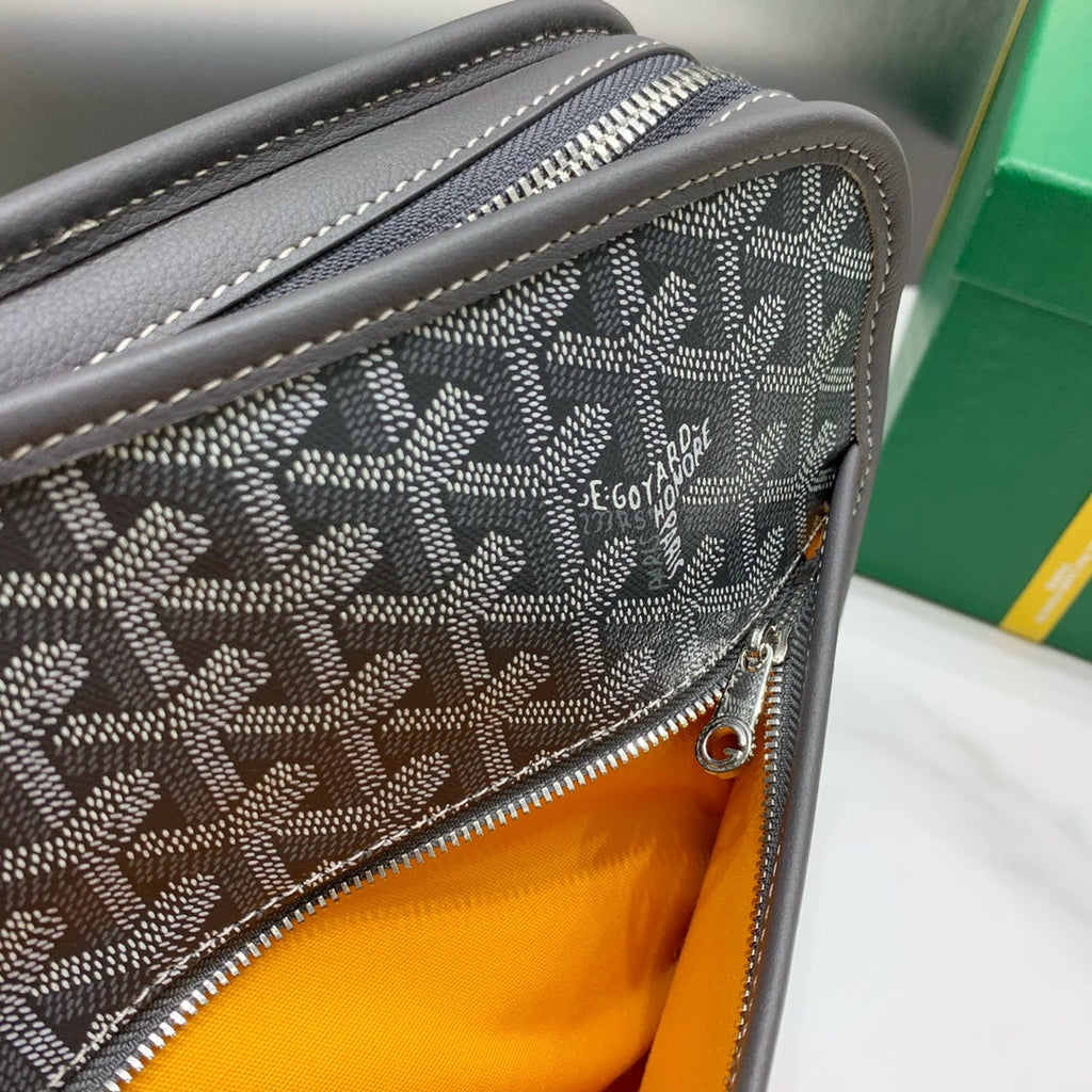 Goyard Jouvence GM Toilet Bag GY020208 Gray