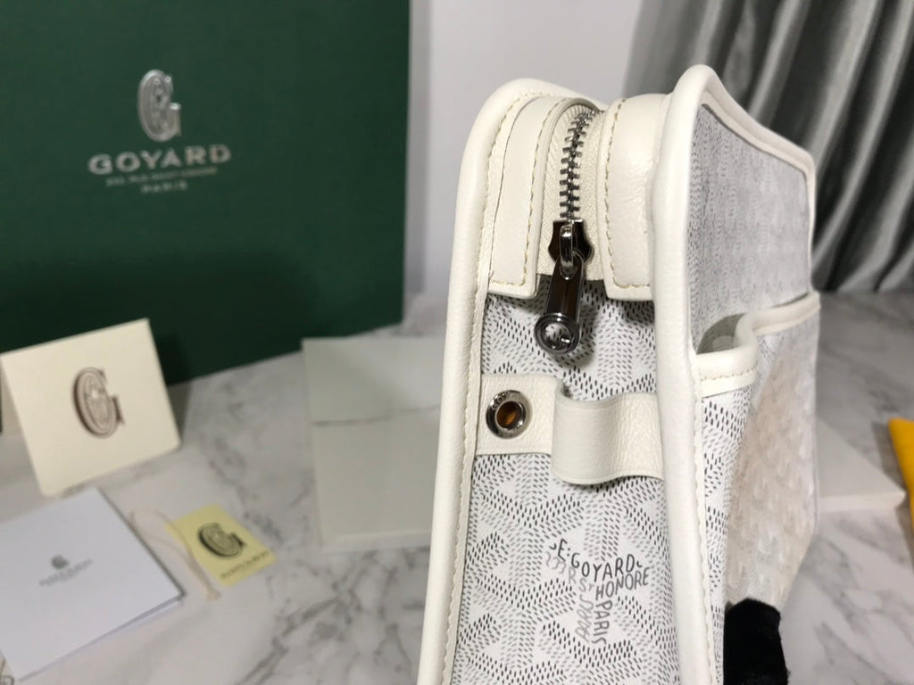 Goyard Jouvence MM Toilet Bag GY020207 White