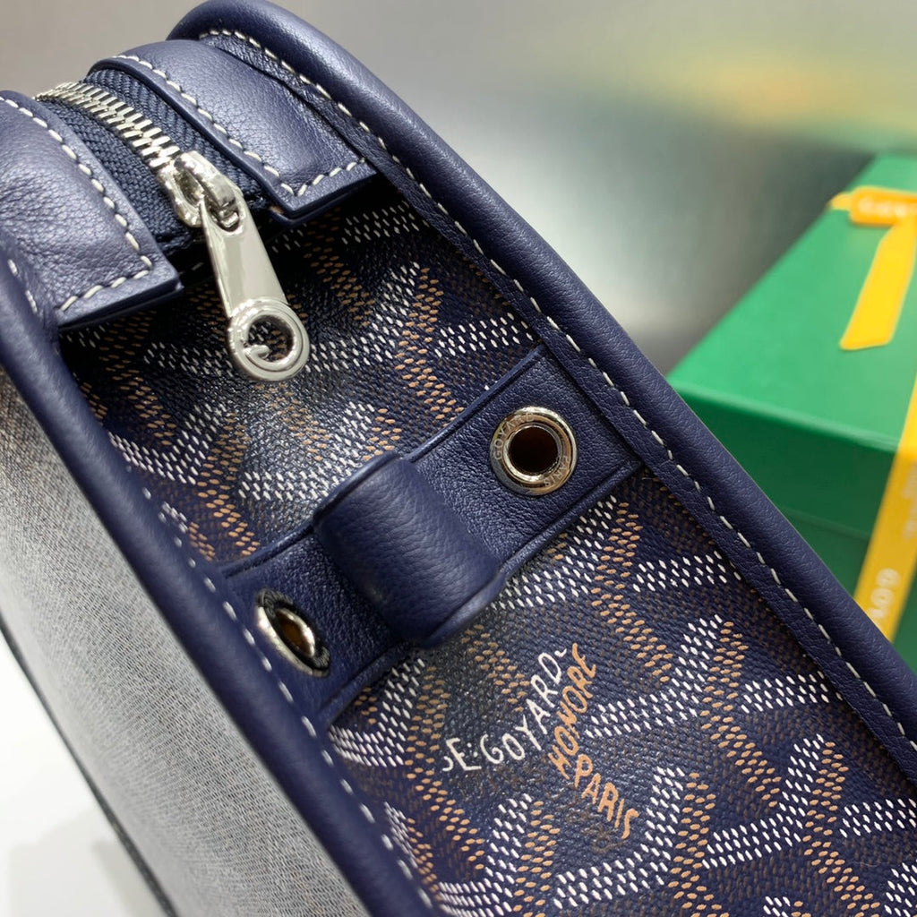 Goyard Jouvence MM Toilet Bag GY020207 Navy Blue