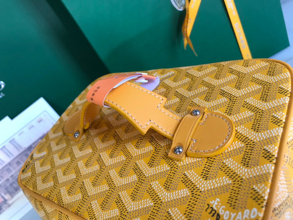Goyard Vanity Case GY020185 Goyardine Canvas Yellow