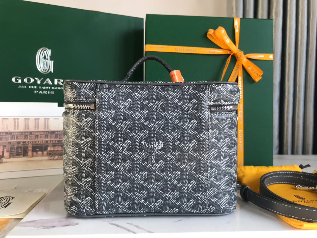 Goyard Vanity Case GY020185 Goyardine Canvas Gray