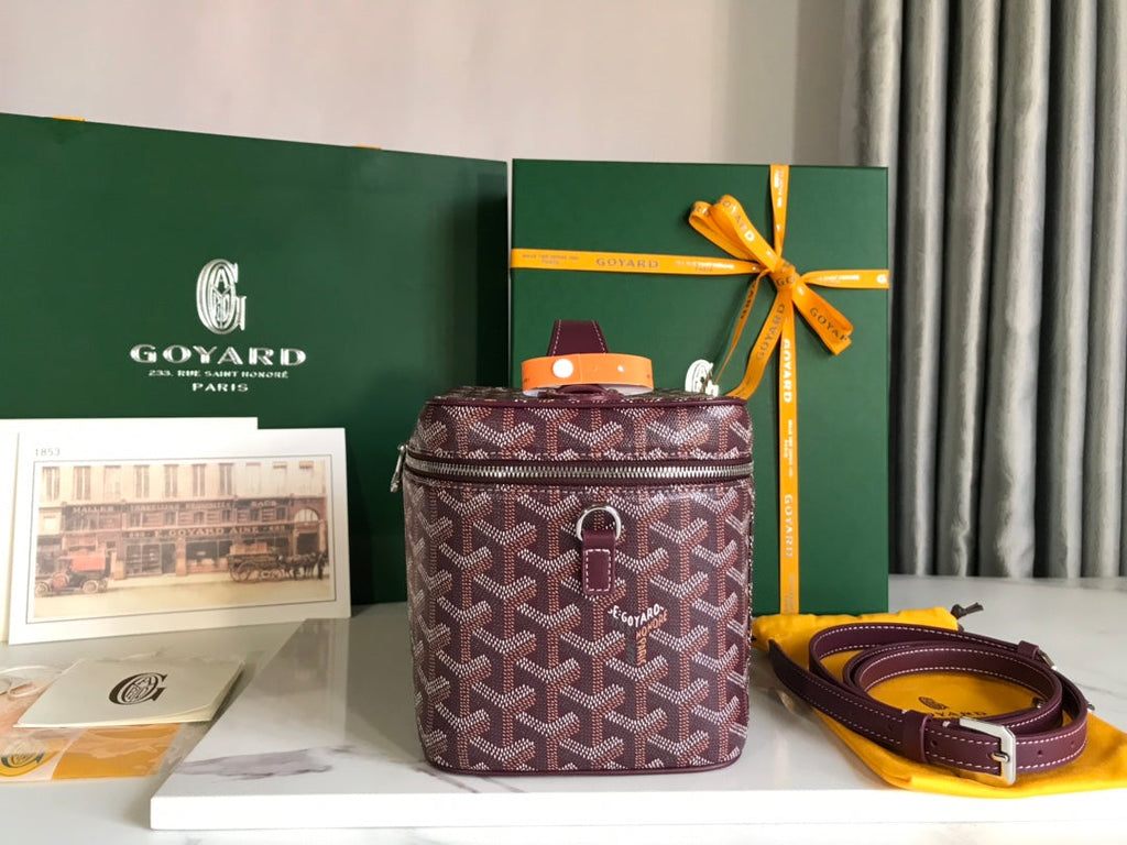 Goyard Vanity Case GY020185 Goyardine Canvas Wine Red