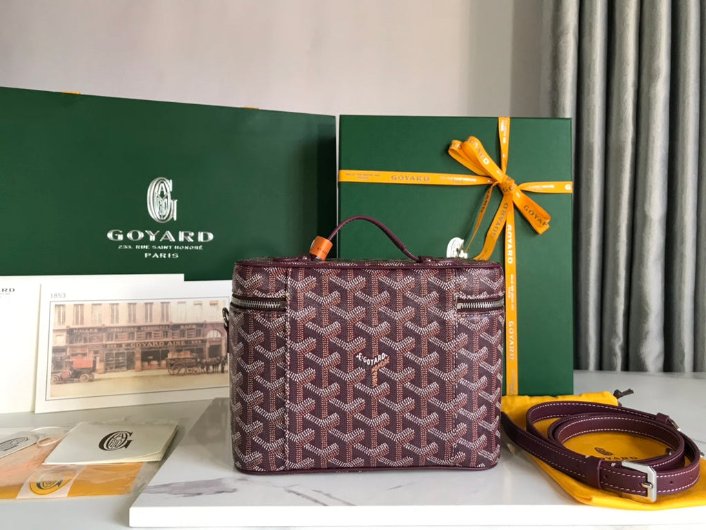 Goyard Vanity Case GY020185 Goyardine Canvas Wine Red