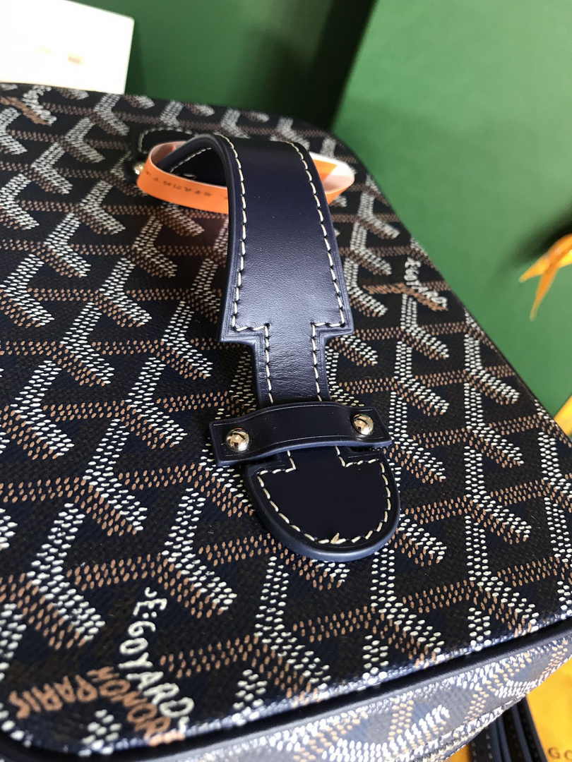 Goyard Vanity Case GY020185 Goyardine Canvas Navy Blue