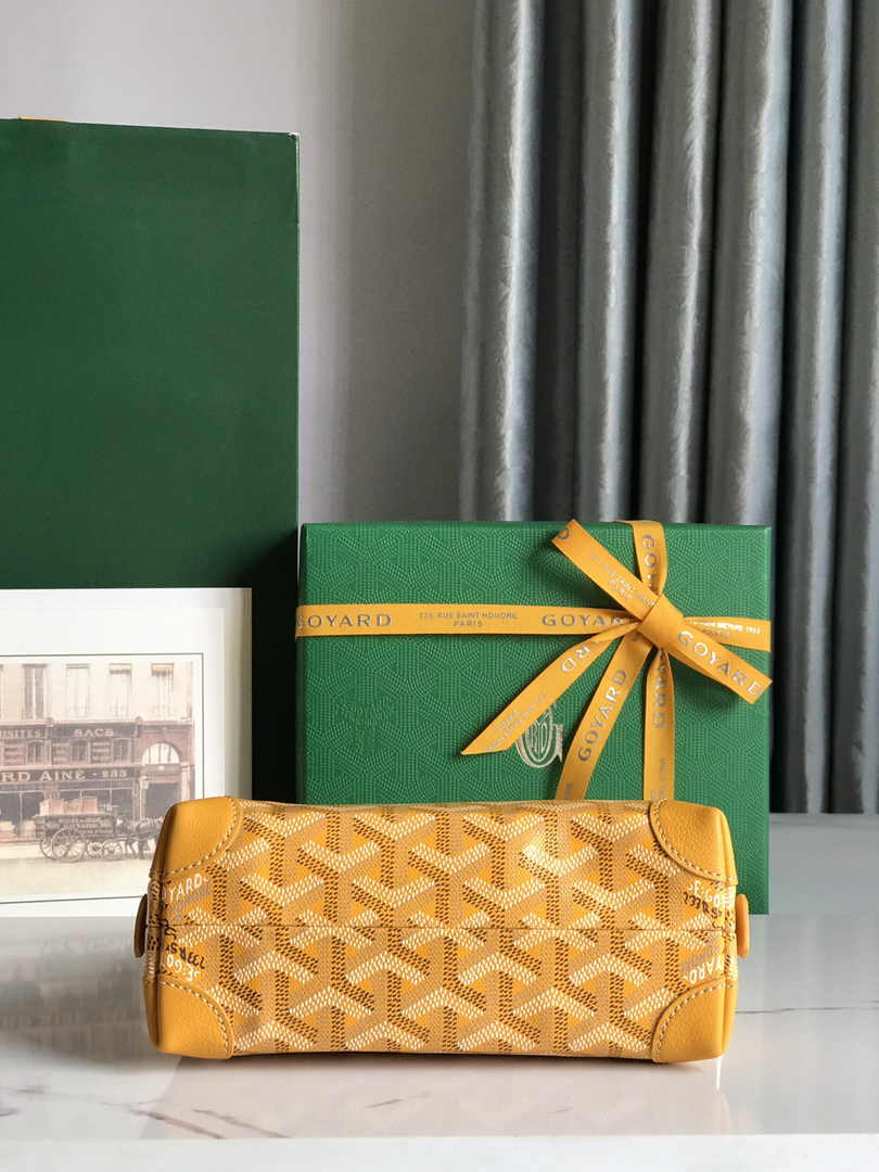Goyard Vendôme Cosmetic Pouch Goyardine Canvas Yellow