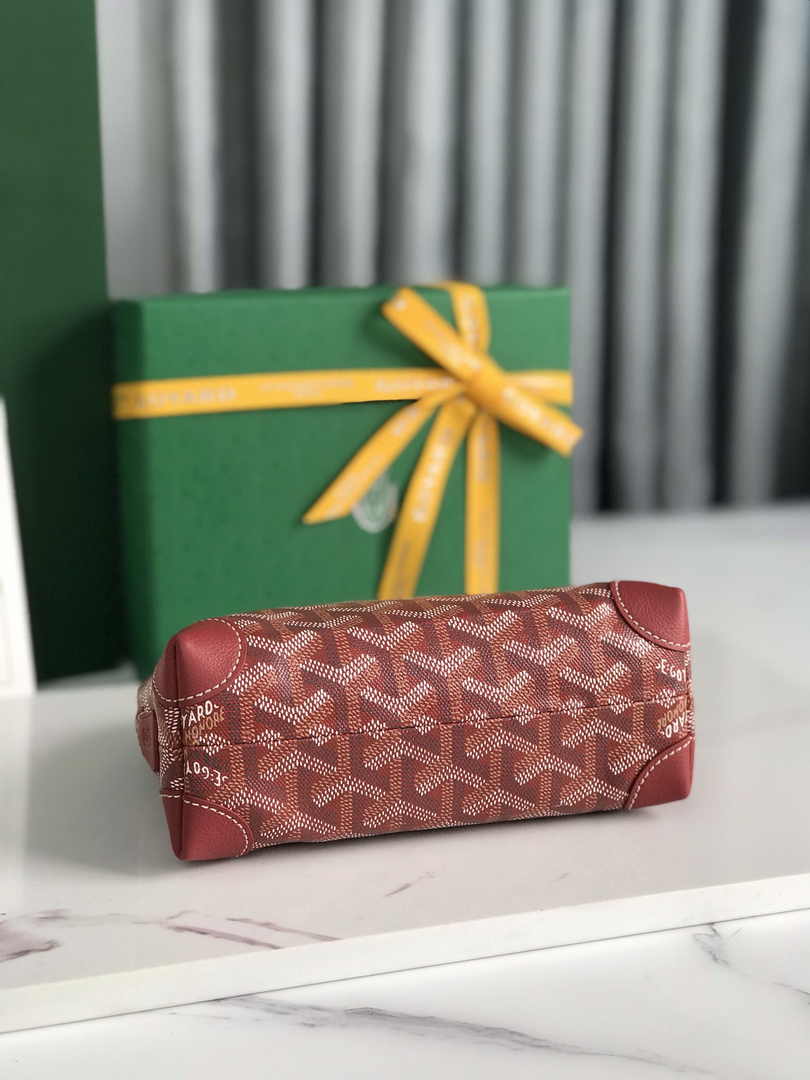 Goyard Vendôme Cosmetic Pouch Goyardine Canvas Red