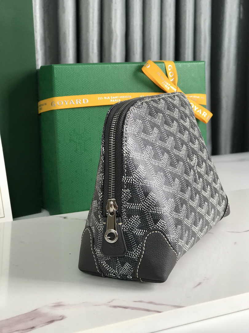 Goyard Vendôme Cosmetic Pouch Goyardine Canvas Gray