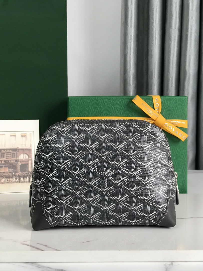 Goyard Vendôme Cosmetic Pouch Goyardine Canvas Gray