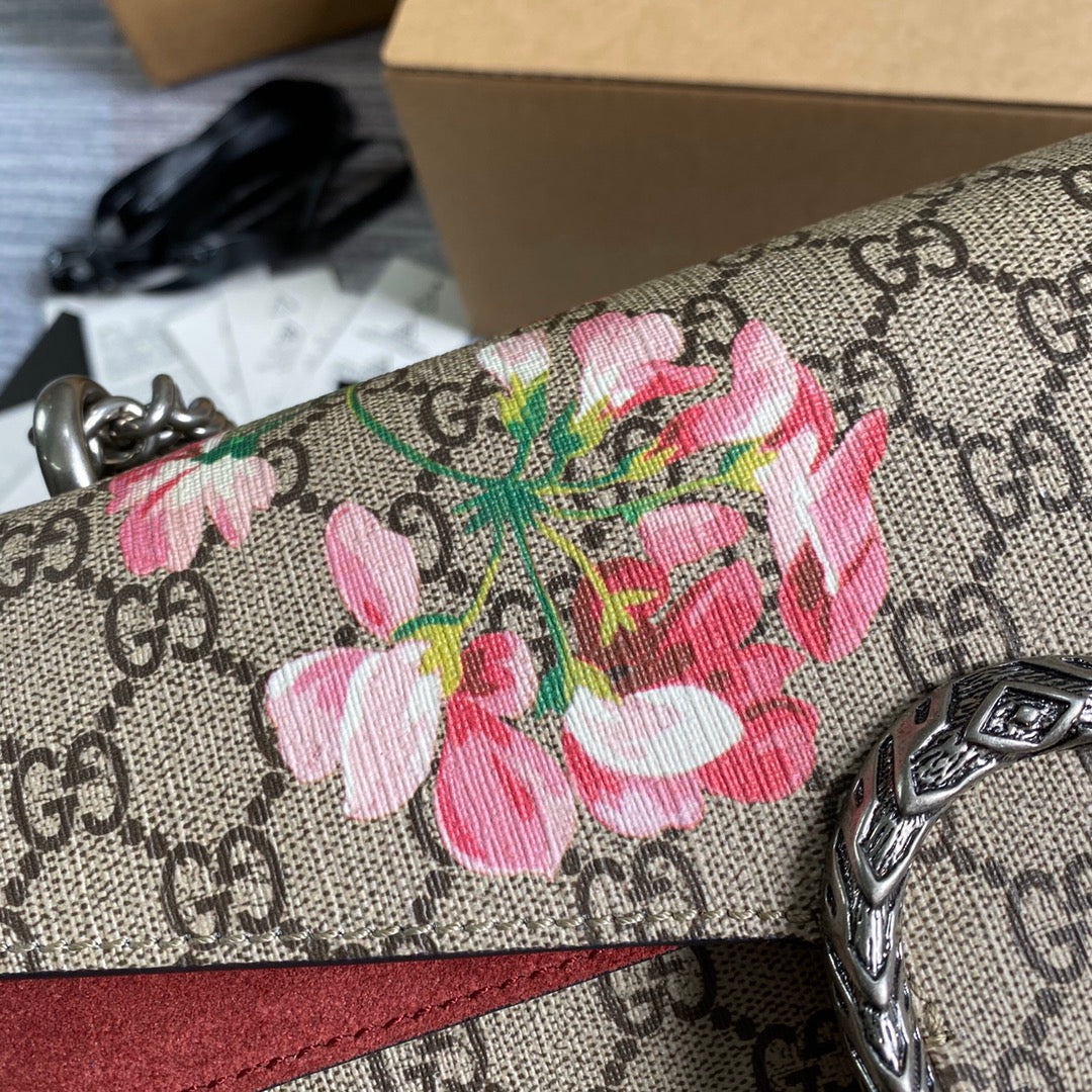 Gucci 400249 Dionysus small GG shoulder bag flower red