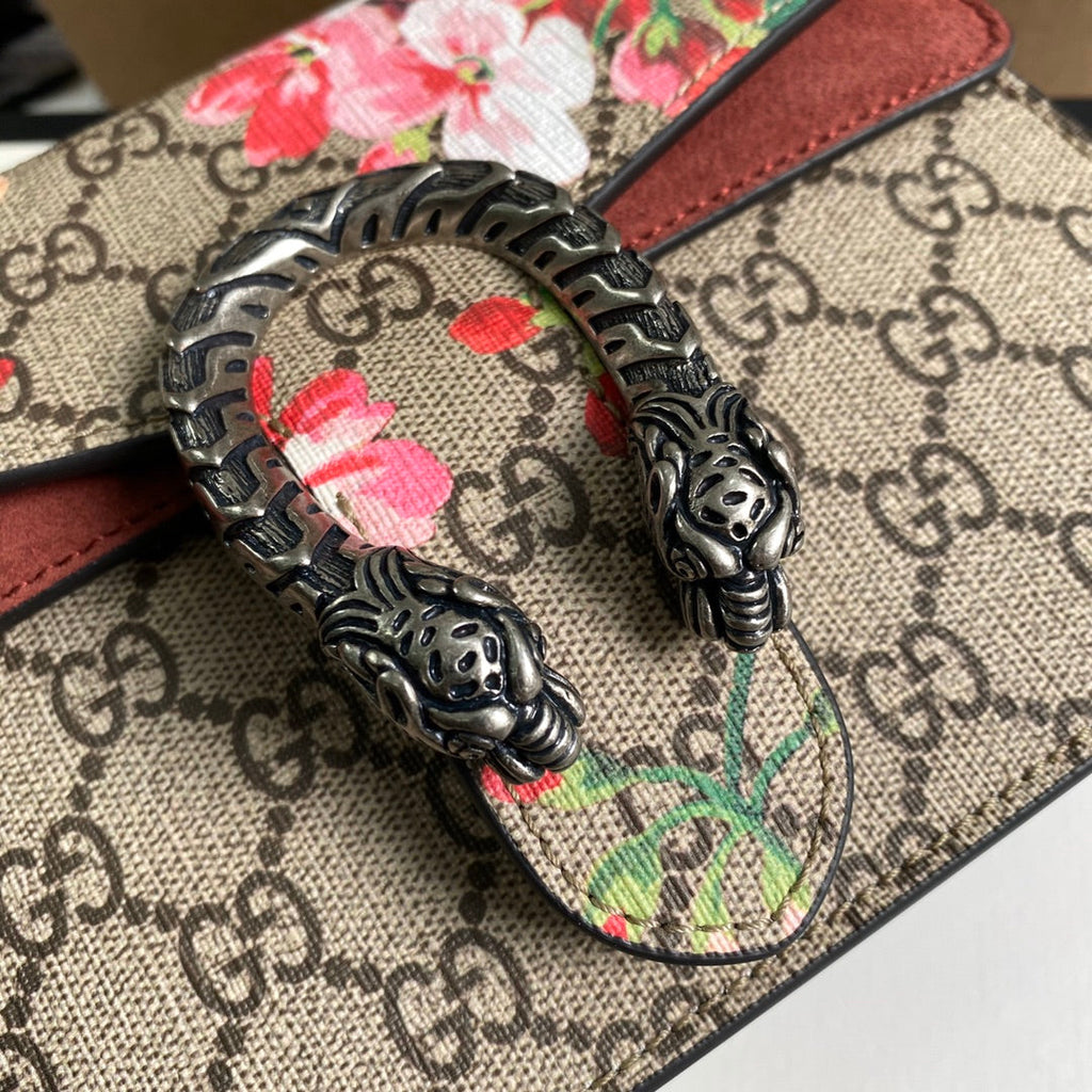 Gucci ‎‎421970 Dionysus GG Supreme mini bag flower wine red
