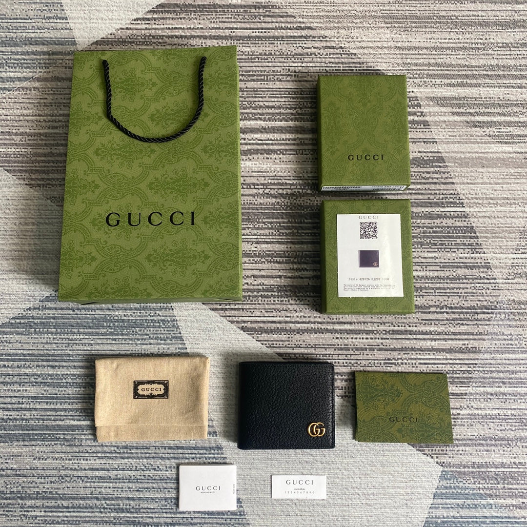 Gucci ‎428726 GG Marmont leather bi-fold wallet black gold