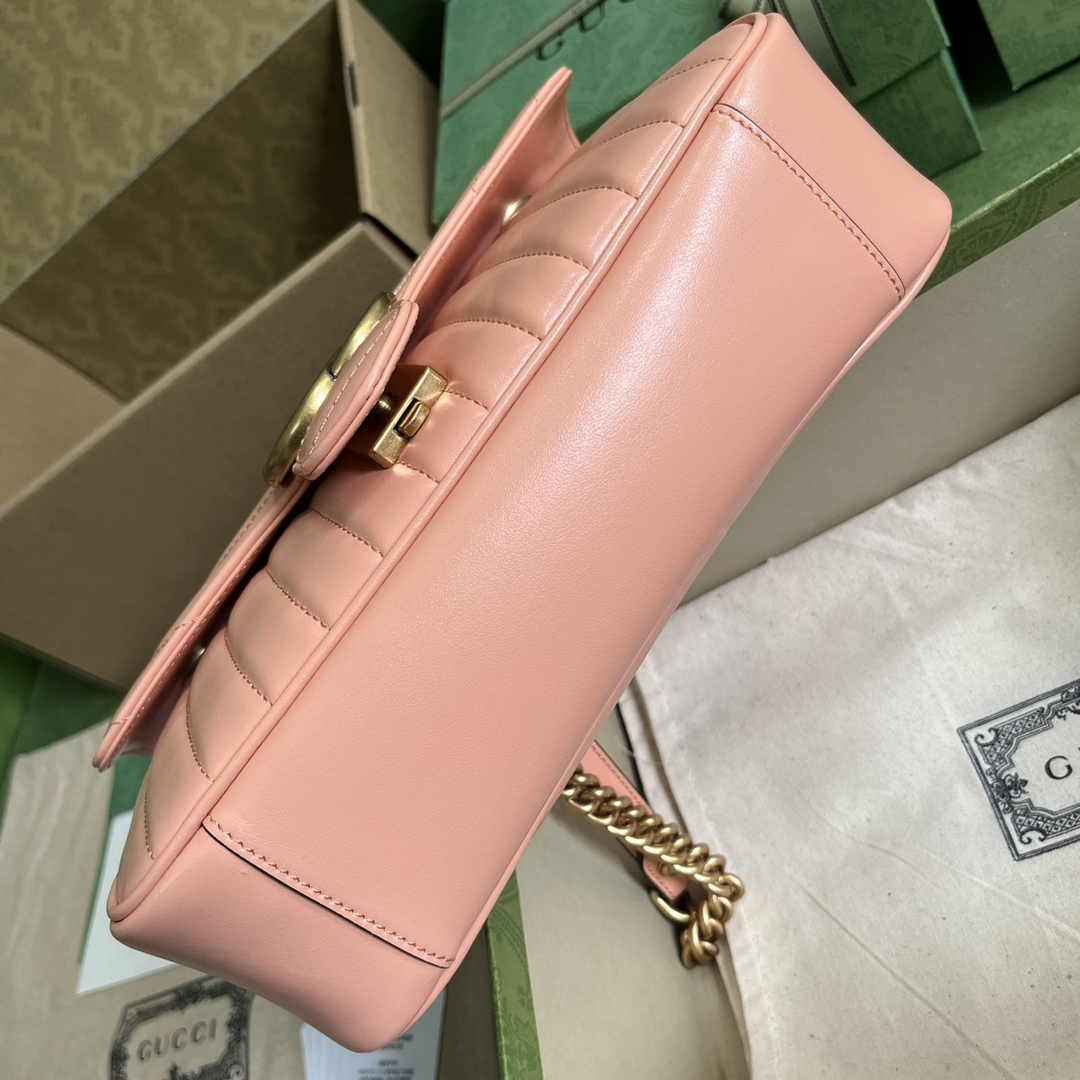 Gucci 443497 GG Marmont small matelassé shoulder bag Pink